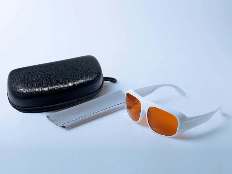 Que óculos de segurança para laser devo usar para lasers Classe 4?