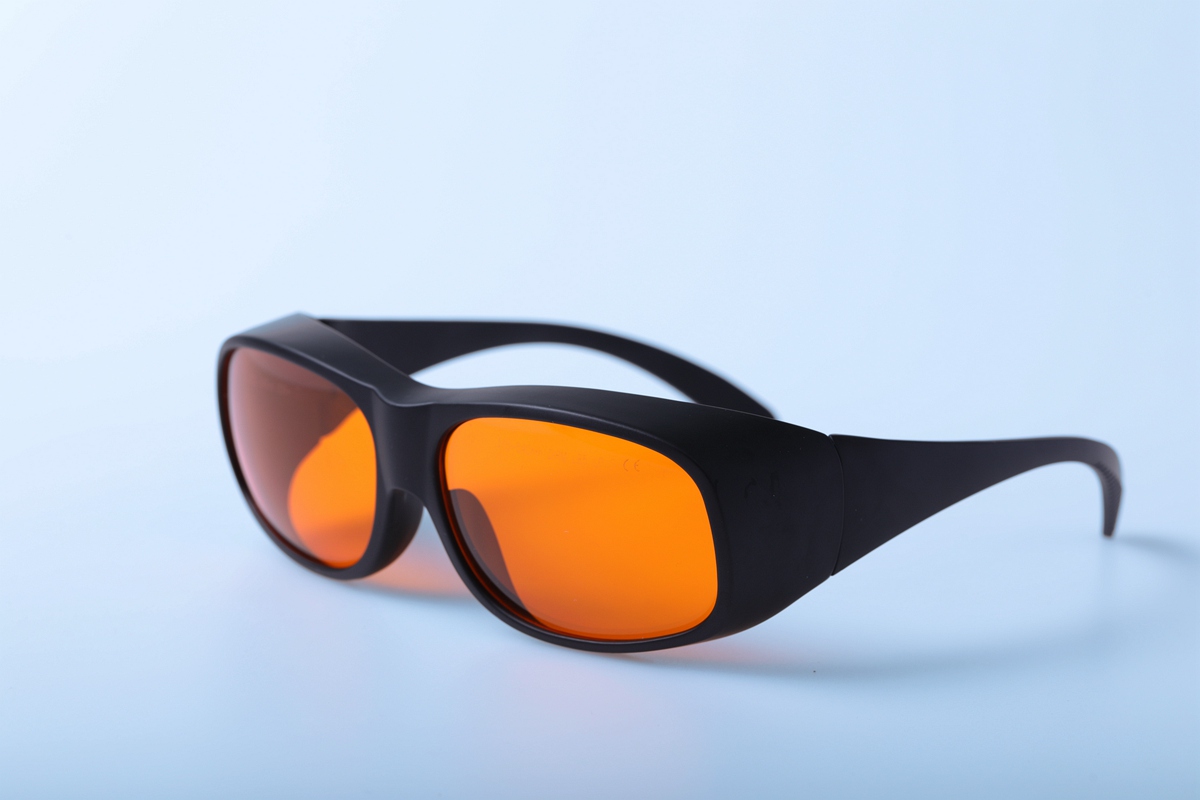 Como proteger seus olhos da exposição a laser azul？