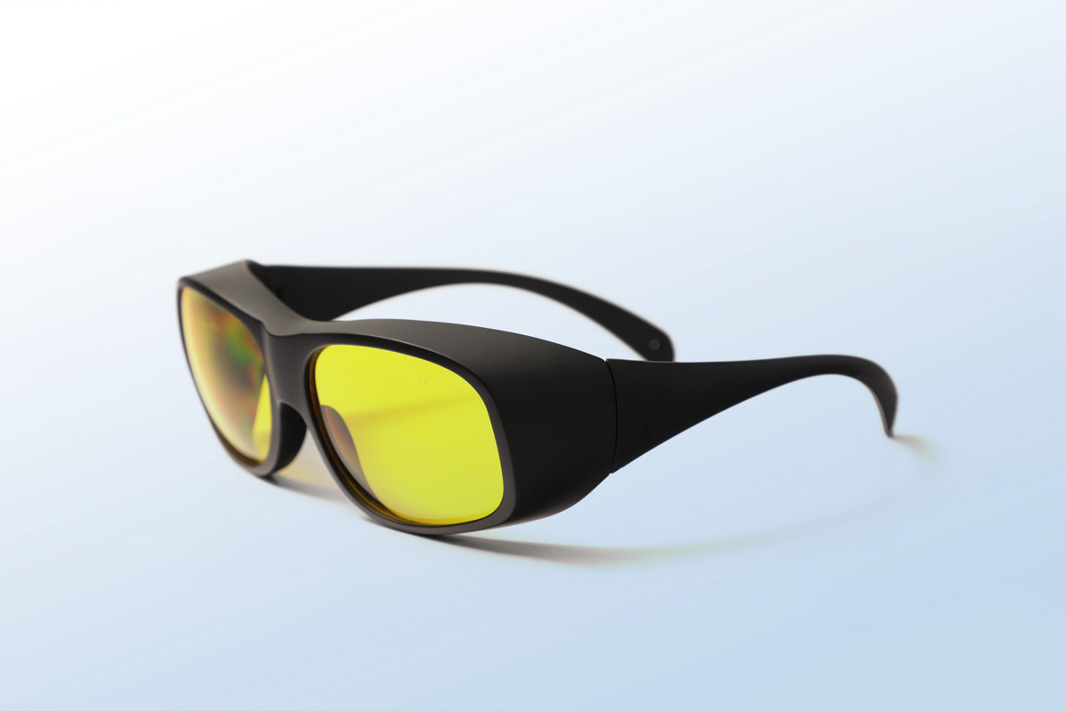 Como selecionar óculos gravados a laser？